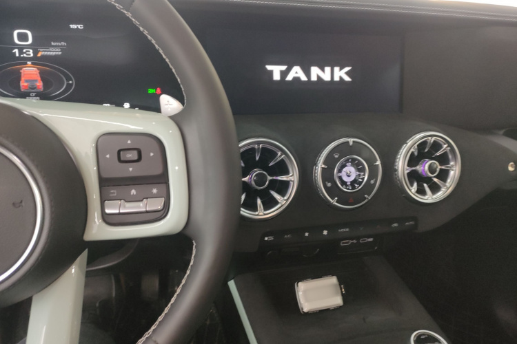 坦克300 2023款 2.0T 铁骑02中控内饰7002