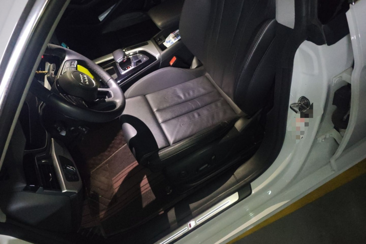 奥迪A5 2023款 Sportback 40 TFSI 时尚动感型中控内饰19