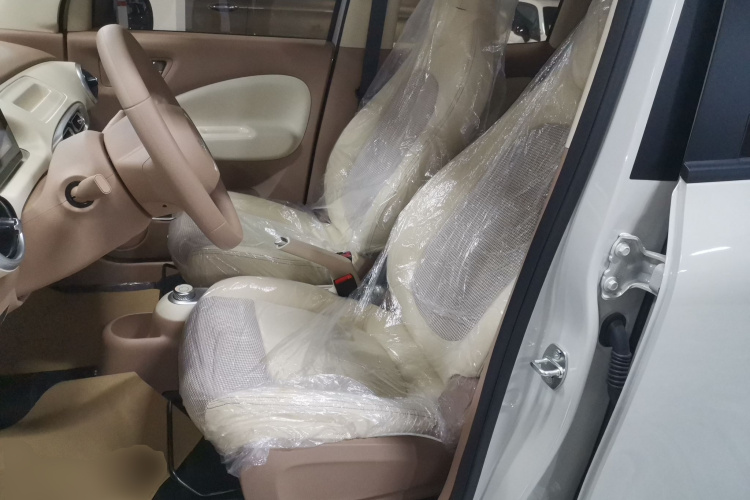 五菱汽车 宏光MINIEV 2025款 四门版 进阶款中控内饰19