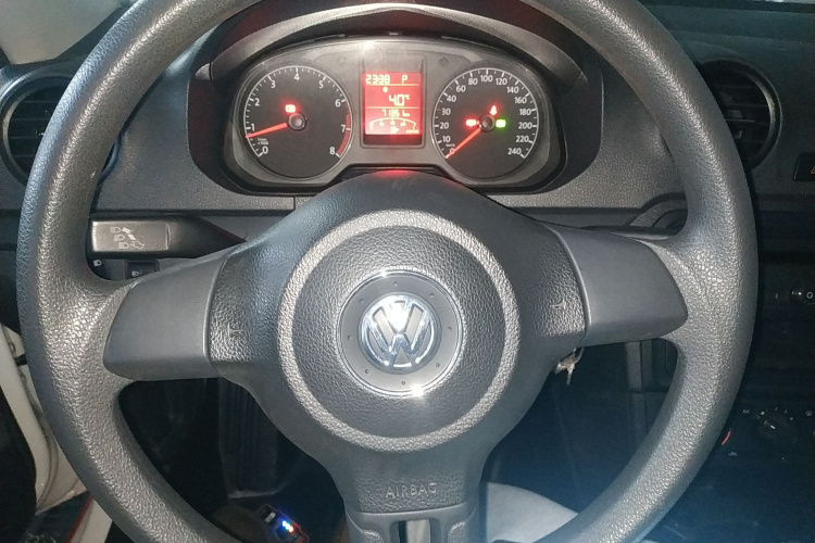 大众 捷达 2015款 1.6L 自动时尚型中控内饰13