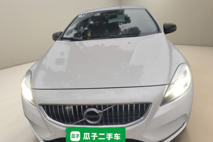 沃尔沃V40 2017款 T3 智雅版车身外观2