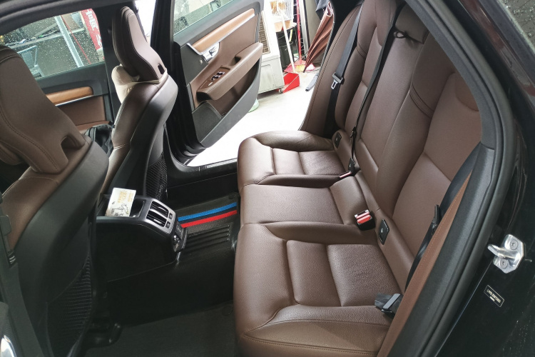 沃尔沃S90 2022款 B5 智逸豪华版中控内饰7004