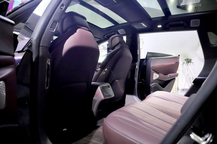 腾势Z9GT 2024款 1100四驱Max首发版中控内饰7011