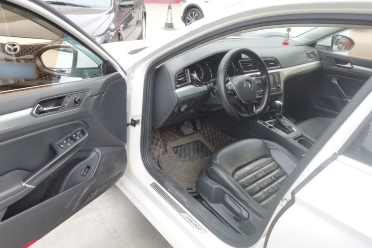 大众 凌渡 2017款 280TSI DSG舒适版中控内饰7003