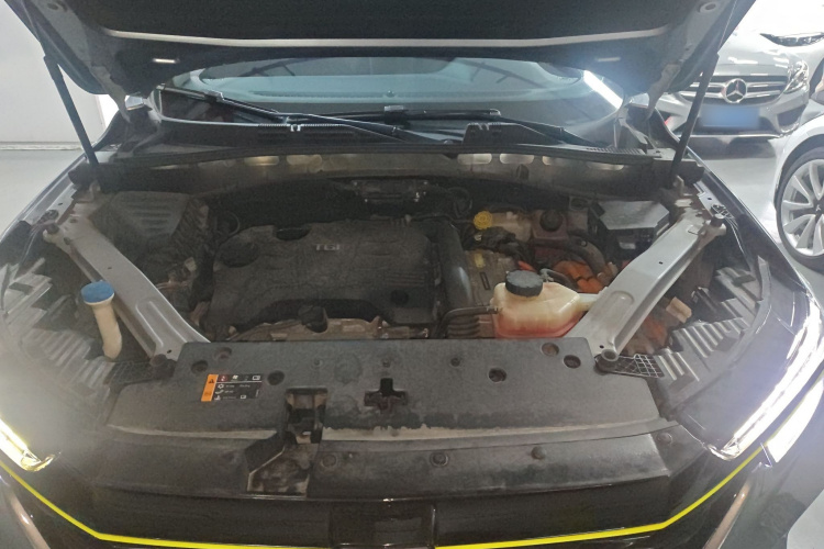 荣威RX5新能源 2020款 ePLUS 国潮荣麟豪华版机舱底盘24