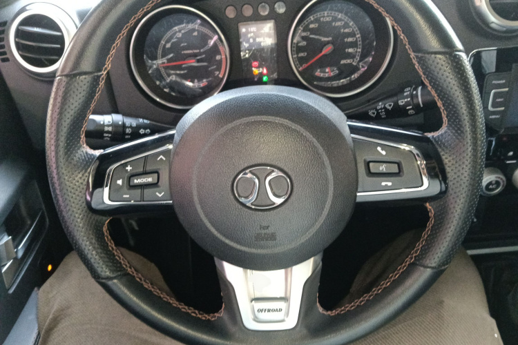 北京越野 北京BJ40 2016款 40L 2.3T 自动四驱尊享版中控内饰13