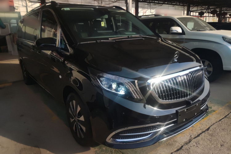 奔驰 威霆 2021款 2.0T 精英版 7座车身外观6002