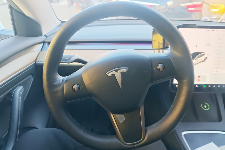 特斯拉 Model 3 2021款 标准续航后驱升级版中控内饰13