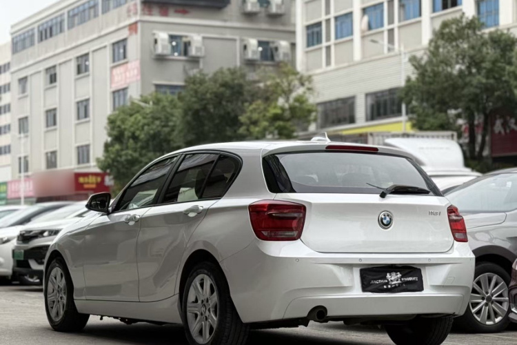 宝马1系(进口) 2013款 改款 116i 领先型车身外观6005