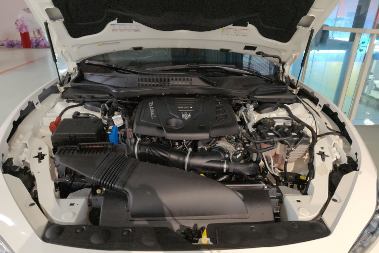 玛莎拉蒂 Ghibli 2023款 2.0T GT机舱底盘24