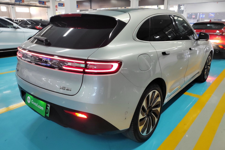 鸿蒙智行 问界M5 2022款 增程四驱旗舰版车身外观6005