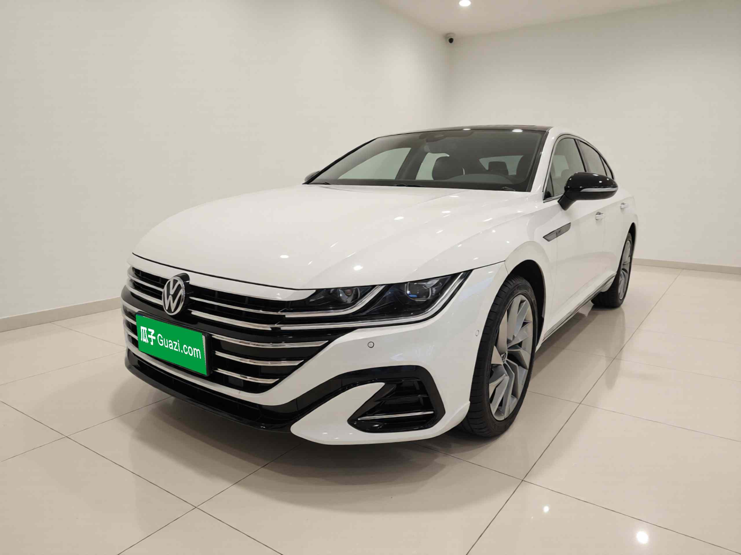 一汽-大众CC 2024款 380TSI 夺目版(1)