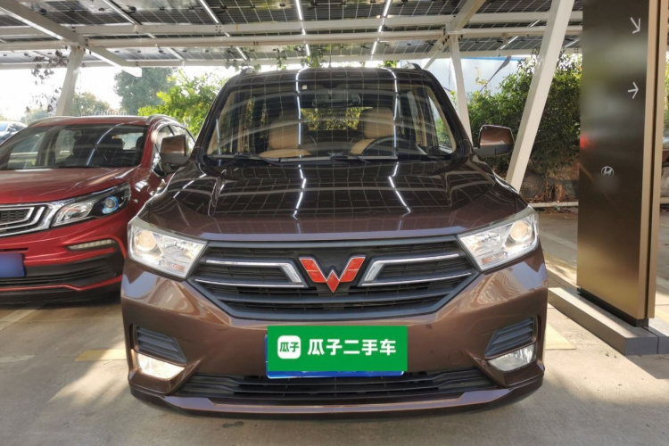 五菱汽车 五菱宏光 2018款 1.5L S舒适型L2B车身外观6001