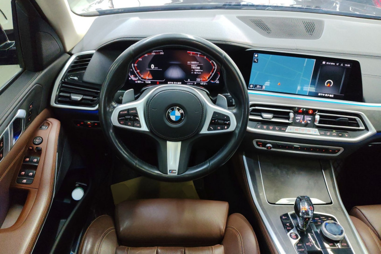宝马X5(进口) 2022款 xDrive30i M运动套装中控内饰13