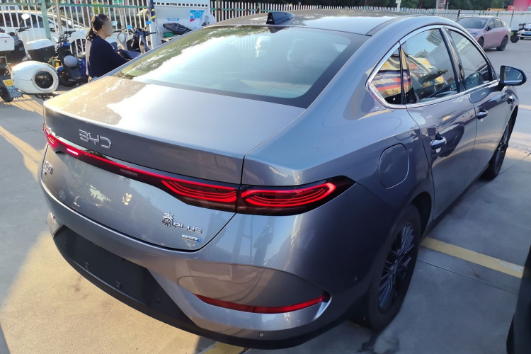 比亚迪 秦PLUS 2025款 EV 智驾版 510KM领先型车身外观6005