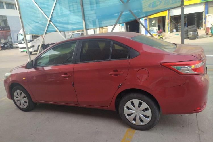 丰田 威驰 2014款 1.5L 自动智臻版车身外观4