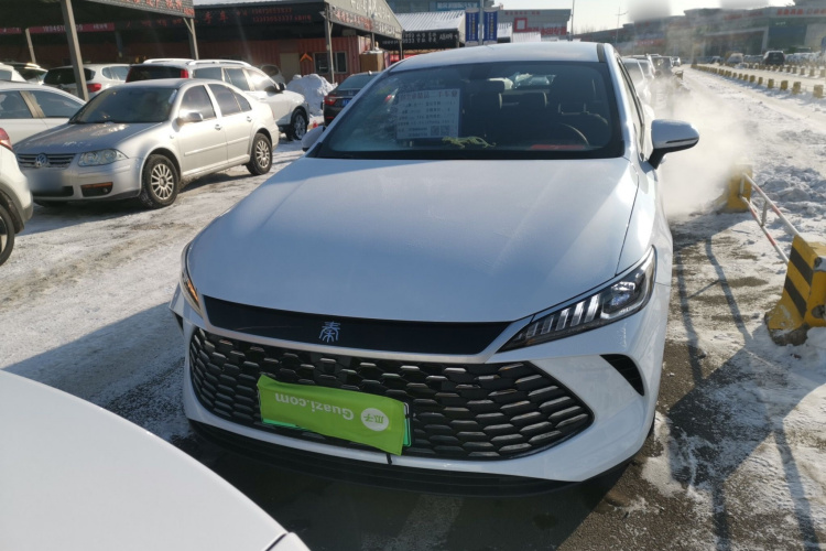 比亚迪 秦PLUS 2025款 DM-i 智驾版 55KM领先型车身外观2