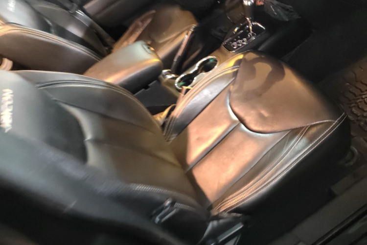 Jeep 牧马人 2015款 3.6L Rubicon 四门舒享版局部细节41