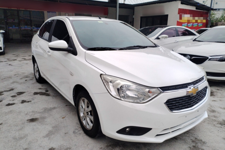 雪佛兰 2015款 赛欧3 1.5L AMT幸福天窗版车身外观3