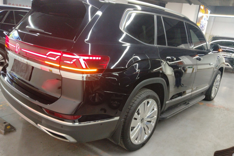 大众 途昂 2023款 530 V6 四驱尊崇旗舰版车身外观7