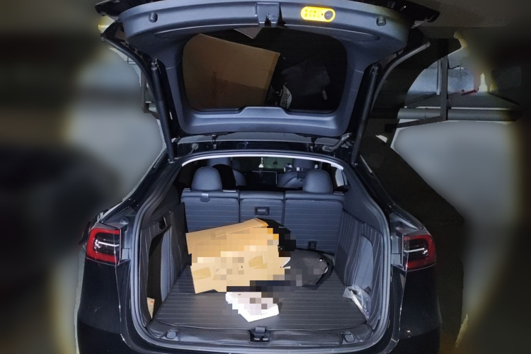 特斯拉 Model Y 2022款 改款 后轮驱动版中控内饰23