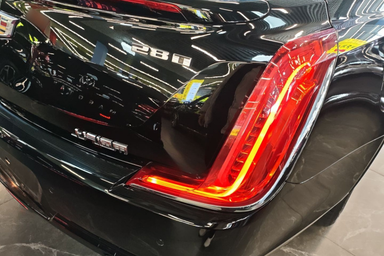 凯迪拉克XTS 2018款 28T 技术型车身外观9