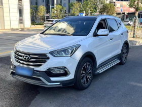 现代 胜达 2017款 2.0T 自动两驱智能型 7座