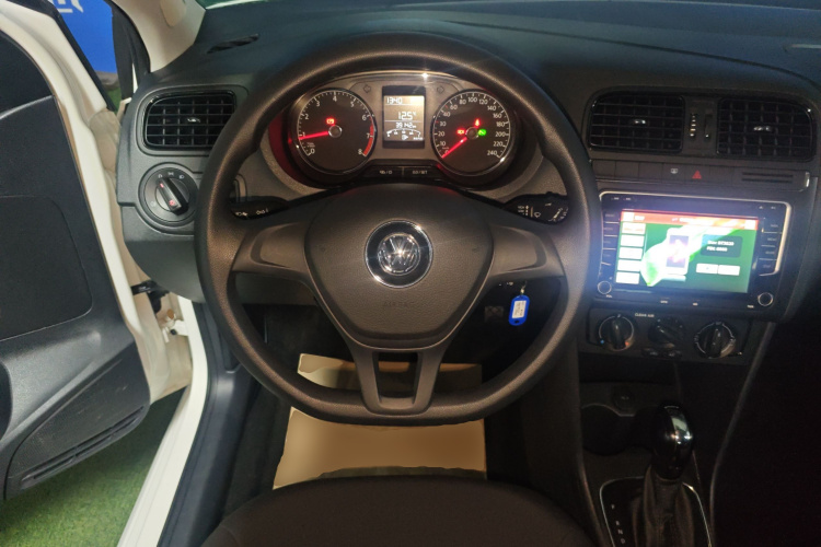 大众 Polo 2016款 1.4L 自动风尚型局部细节13