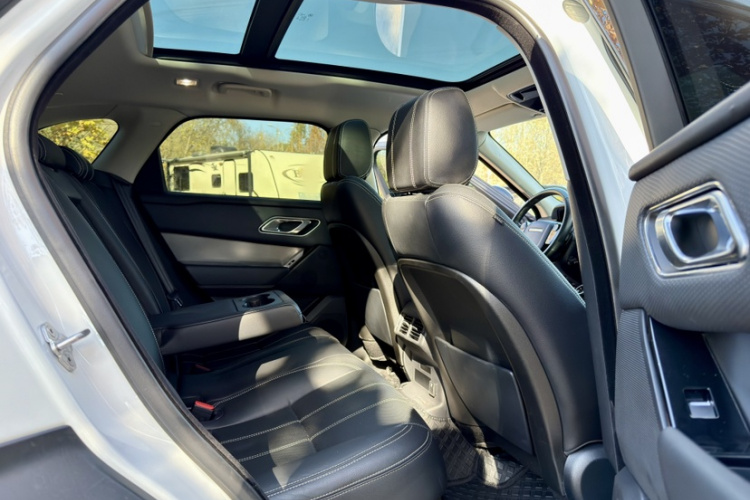 路虎 揽胜星脉 2018款 P250 S中控内饰7011