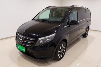 奔驰 威霆 2021款 2.0T 精英版 9座