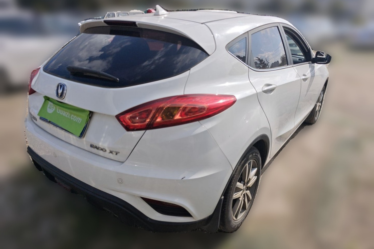 长安 逸动 2016款 XT 1.6L 自动俊酷型车身外观6005