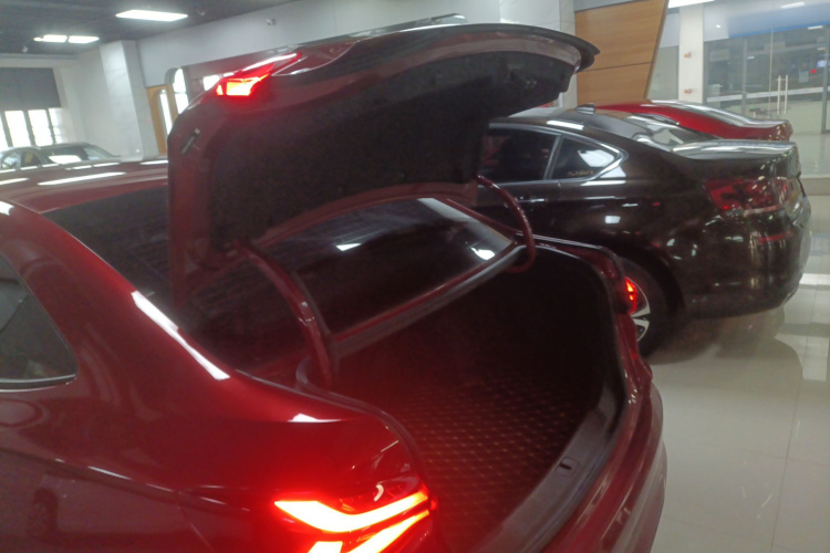 雪佛兰 科鲁泽 2019款 RS 330T 自动畅快版 国VI机舱底盘23