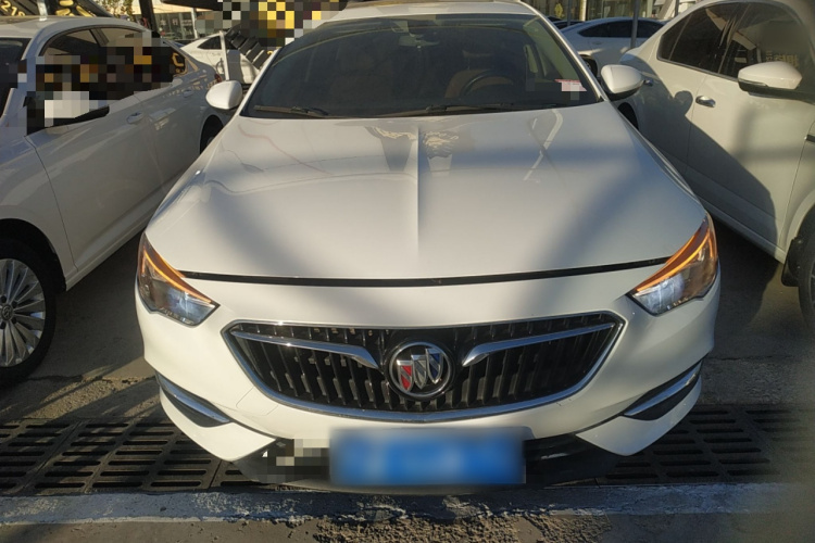 别克 君威 2019款 20T 精英型 国VI车身外观2