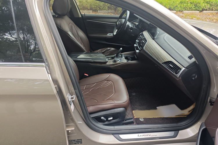 宝马5系 2018款 改款 530Li 领先型 豪华套装局部细节41