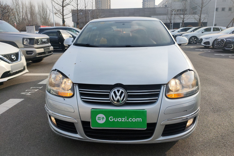 大众 速腾 2011款 1.6L 自动舒适型车身外观2