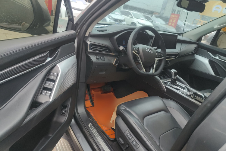 上汽大通MAXUS D90 2017款 2.0T 自动四驱 天狼星中控内饰7003