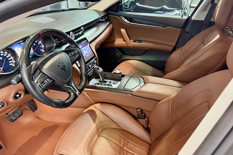 玛莎拉蒂 总裁 2013款 3.0T 标准型中控内饰7005