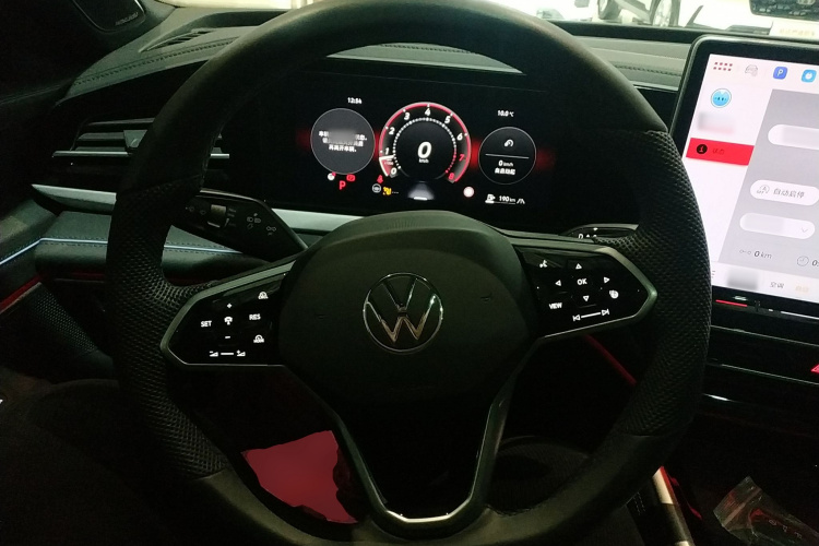 大众 帕萨特 2025款 Pro 380TSI 星空龙尊版中控内饰13