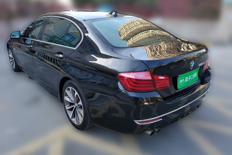 宝马5系 2017款 528Li 领先型车身外观5