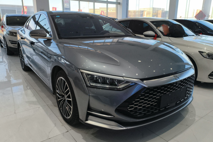 比亚迪 汉 2020款 DM 四驱性能版尊贵型车身外观6002