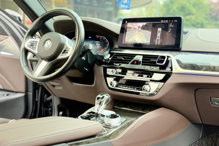 宝马5系 2022款 改款 525Li M运动套装局部细节16