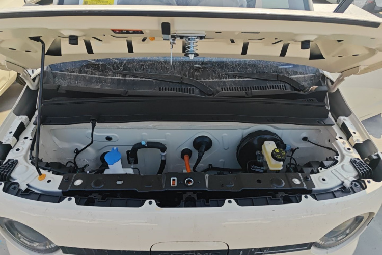 吉利银河 熊猫 2025款 210km 元气熊机舱底盘24