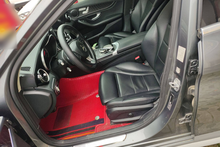 奔驰C级 2018款 C 200 L 运动版局部细节19