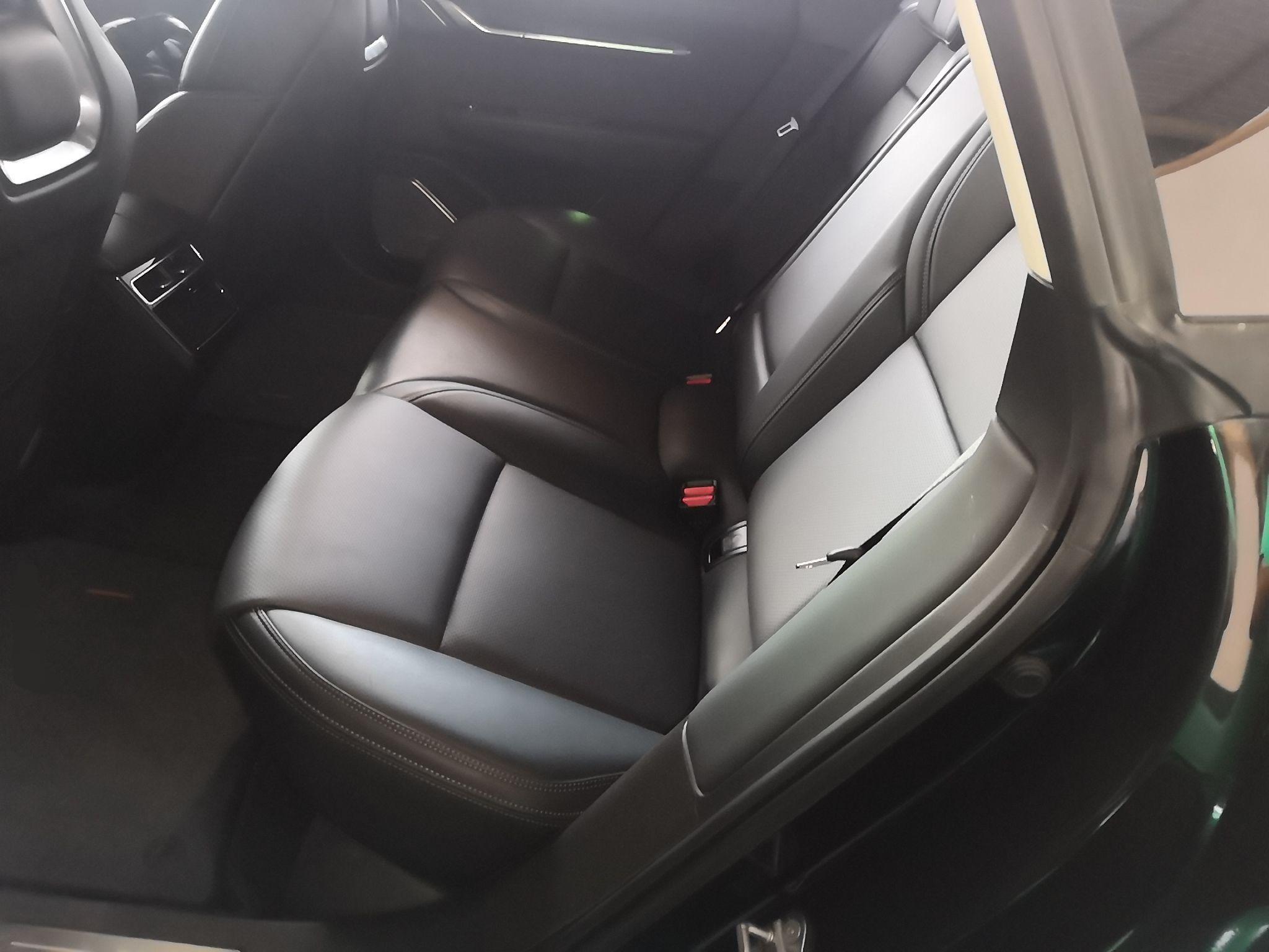 极氪001 2022款 长续航双电机 WE版