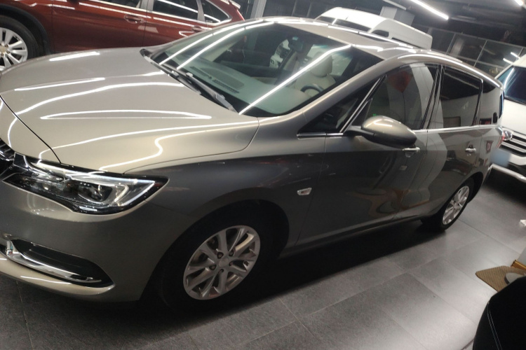 别克GL6 2019款 18T 6座精英型 国VI车身外观6001