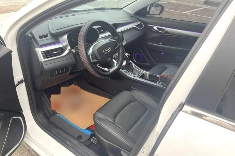 吉利汽车 帝豪 2020款 1.5L CVT向上版中控内饰7002