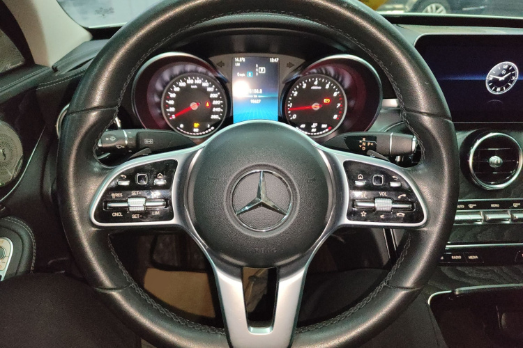 奔驰C级 2019款 C 180 L 时尚型运动版局部细节13