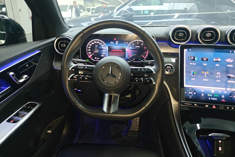 奔驰GLC轿跑 2024款 GLC 260 4MATIC 轿跑SUV中控内饰13