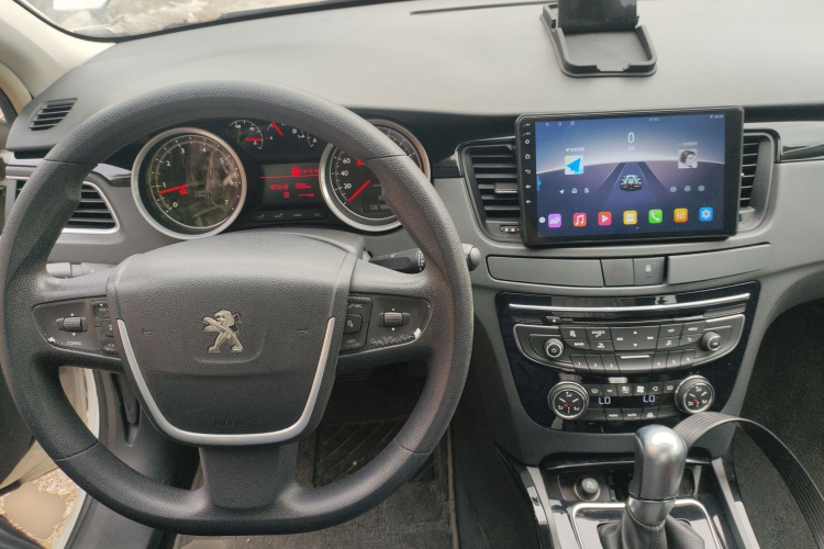 标致508 2012款 2.0L 自动天窗经典版中控内饰12