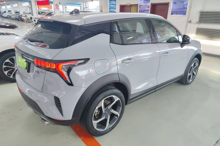 领克06 EM-P 2022款 PHEV 84KM续航版 Pro车身外观7